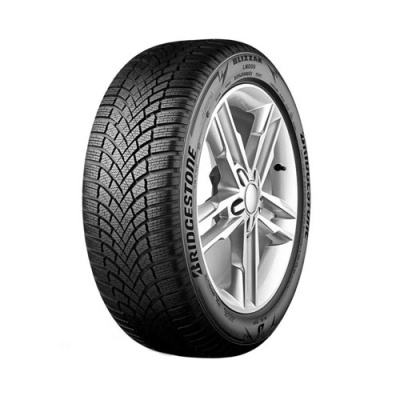 Bridgestone Blizzak LM005 235 65 R18 110H  